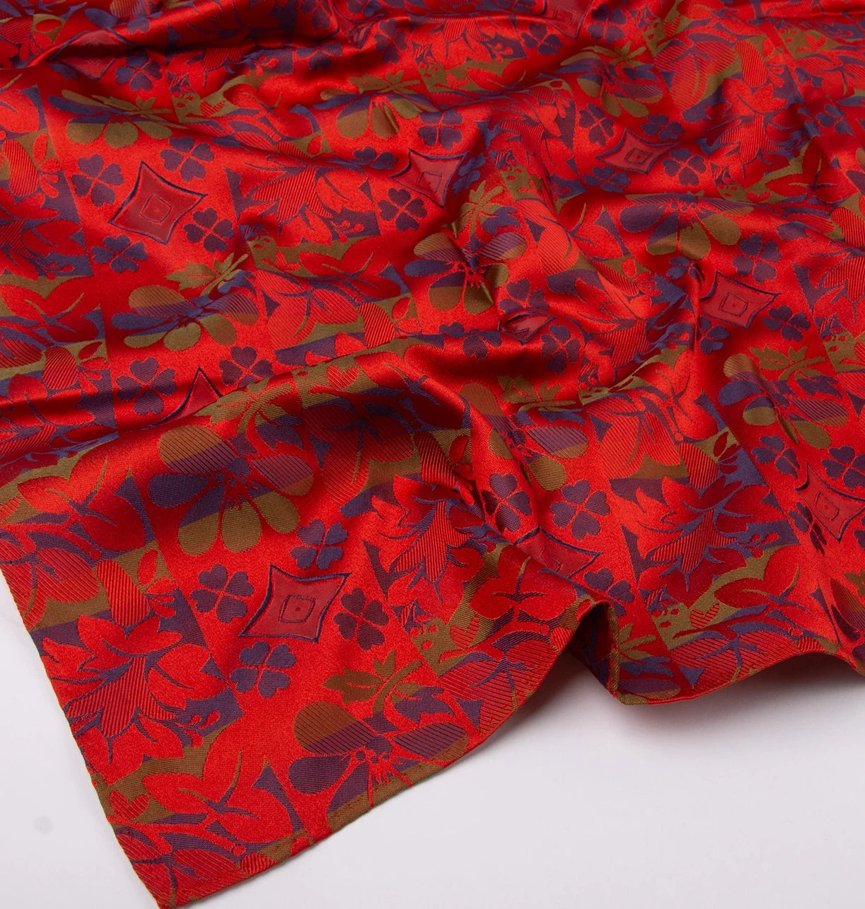 Kløvereng Silkeskjerf  ⎮  124