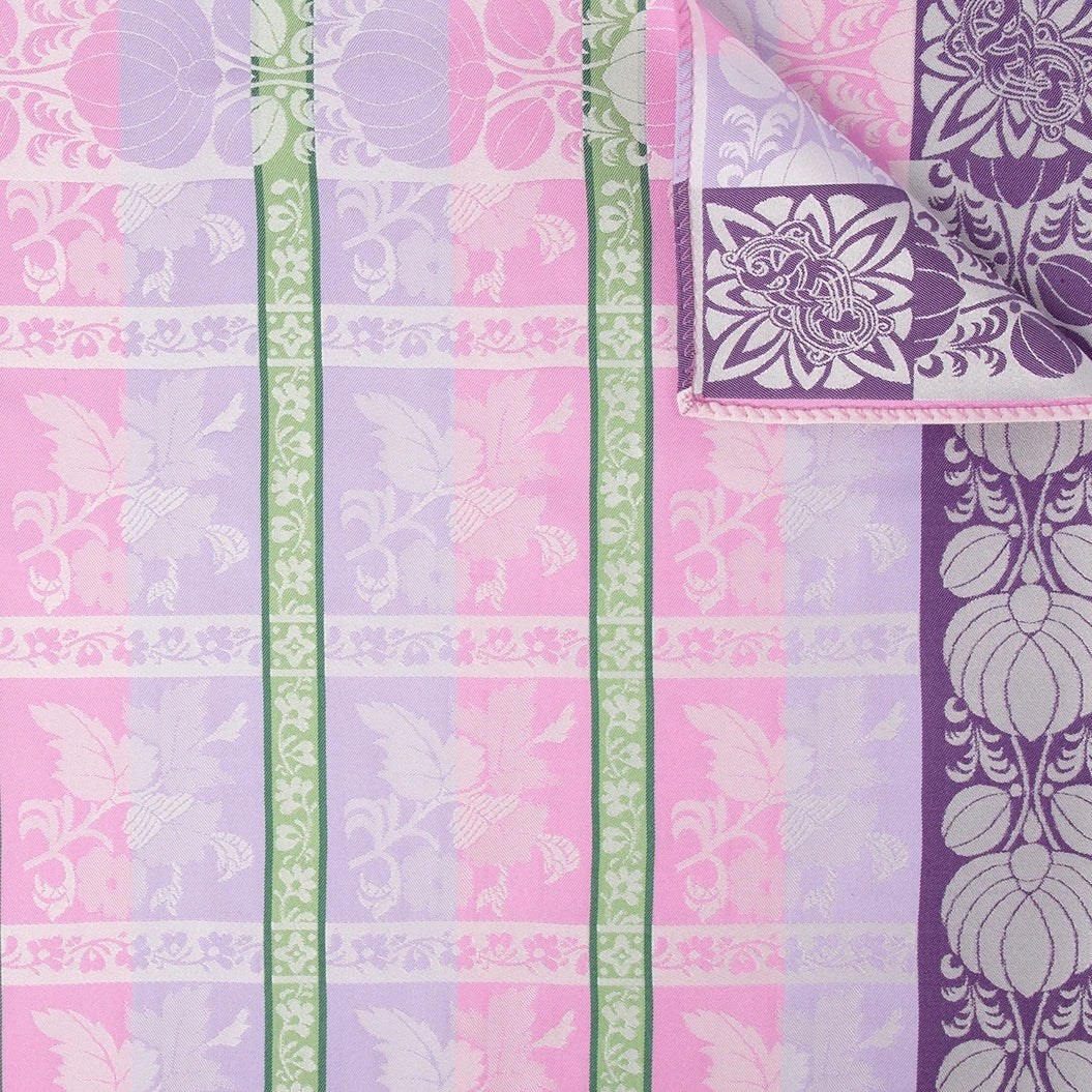 Mimmi Silkeskjerf  ⎮  22