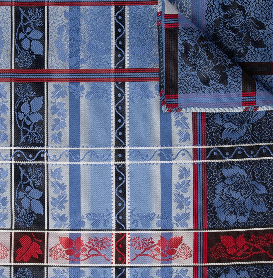 Eufemia Silkeskjerf ⎜ 01