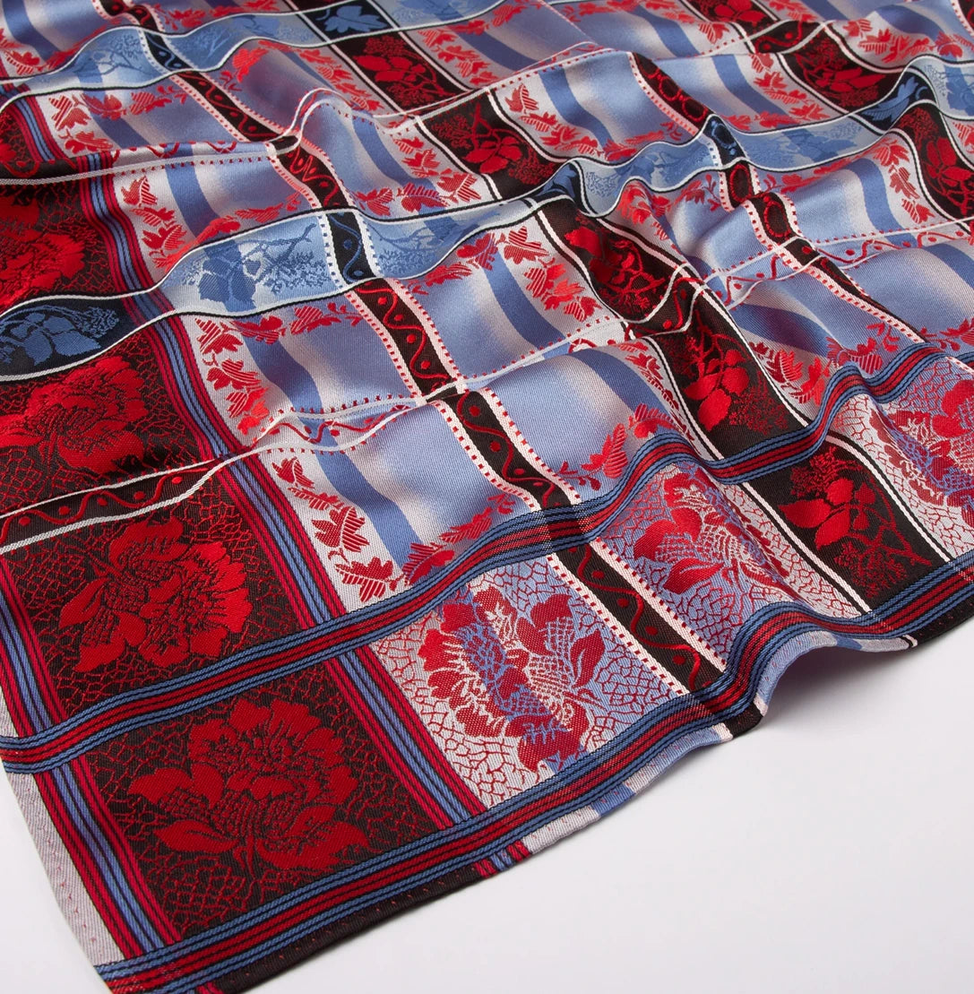 Eufemia Silkeskjerf ⎜ 04