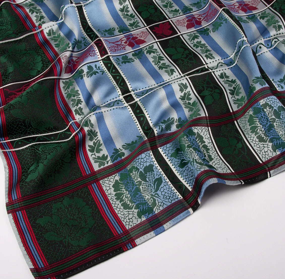 Eufemia Silkeskjerf ⎜ 05