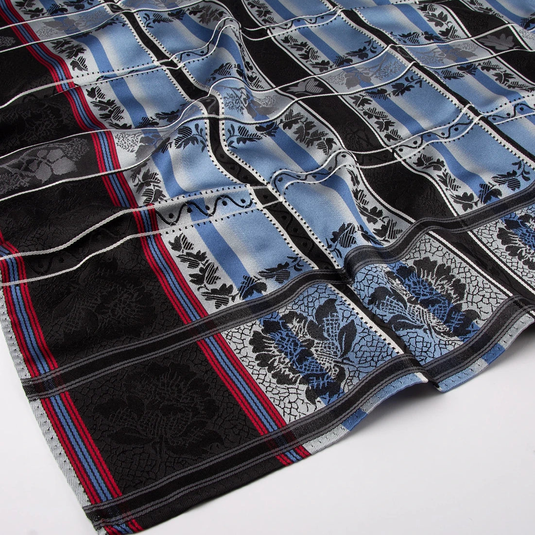 Eufemia Silkeskjerf ⎜ 06