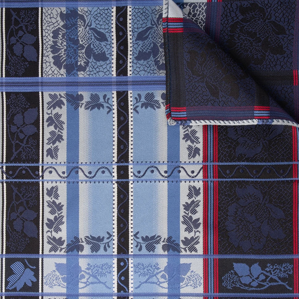 Eufemia Silkeskjerf ⎜ 08