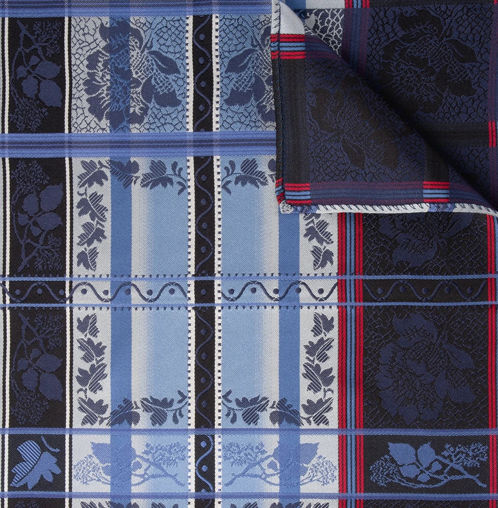 Eufemia Silkeskjerf ⎜ 08