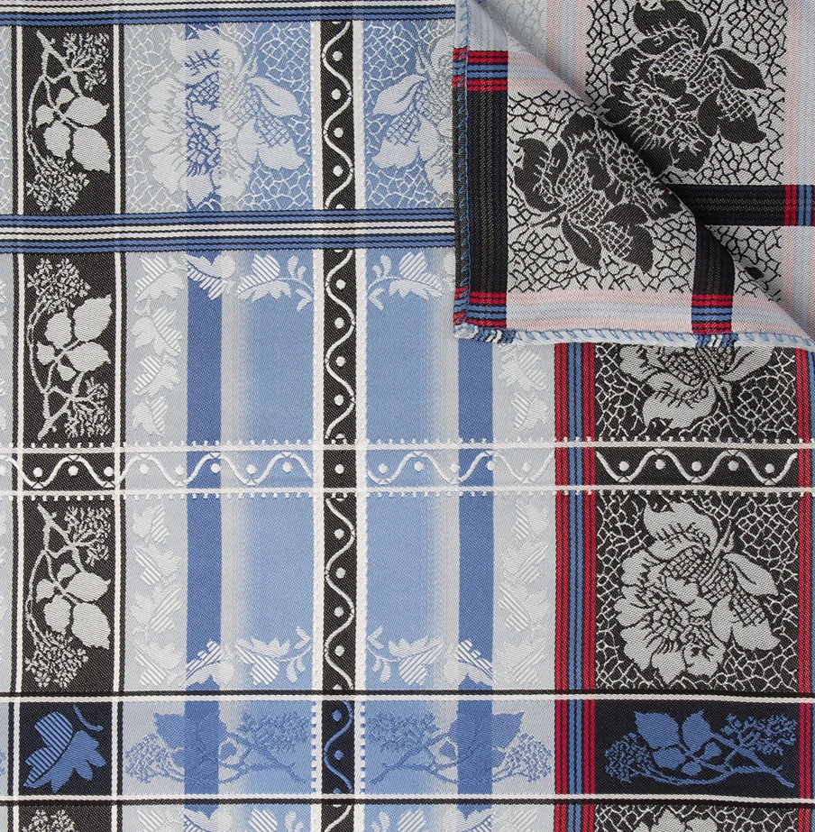 Eufemia Silkeskjerf ⎜ 09