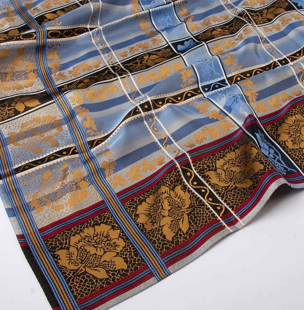 Eufemia Silkeskjerf ⎜ 11