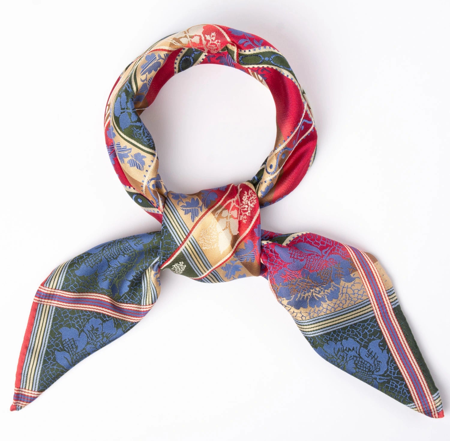 Eufemia Silkeskjerf ⎜ 31