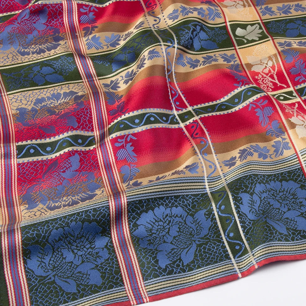 Eufemia Silkeskjerf ⎜ 31