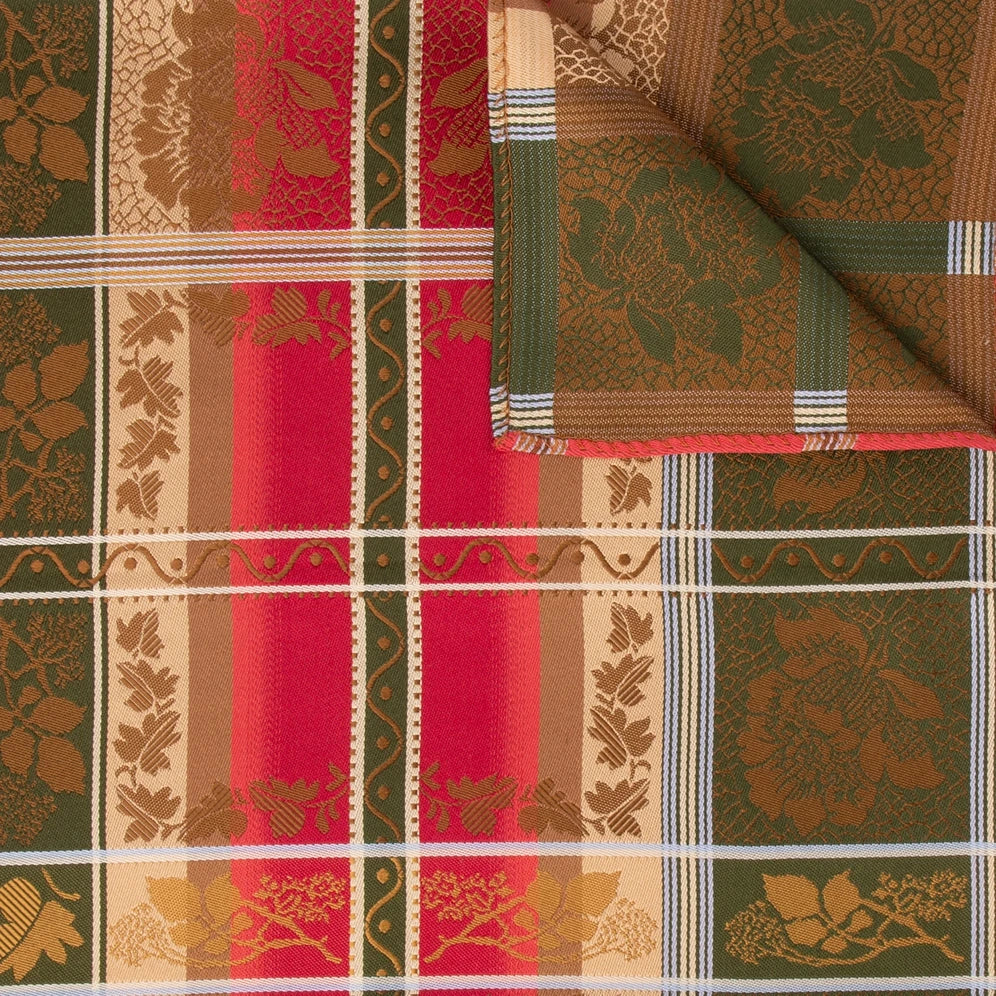 Eufemia Silkeskjerf ⎜ 32