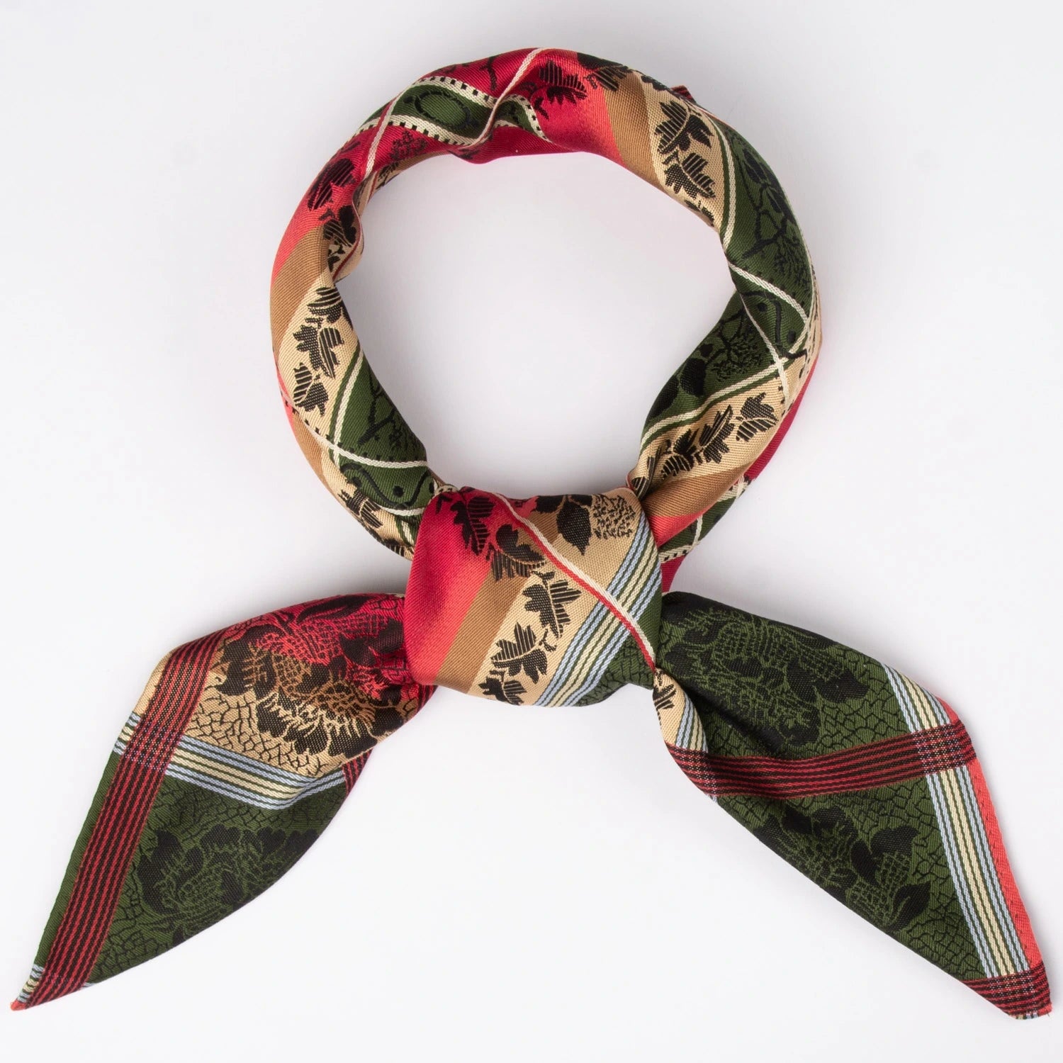 Eufemia Silkeskjerf ⎜ 34