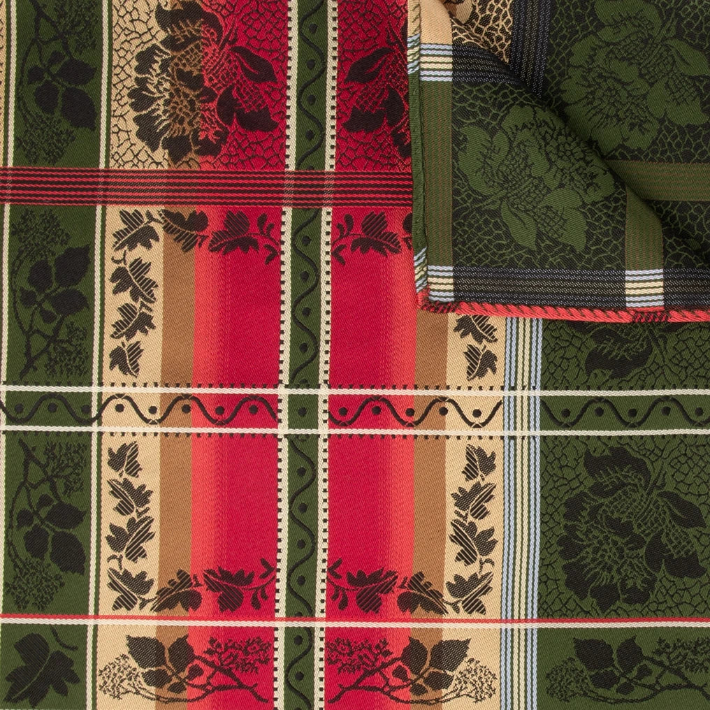 Eufemia Silkeskjerf ⎜ 34