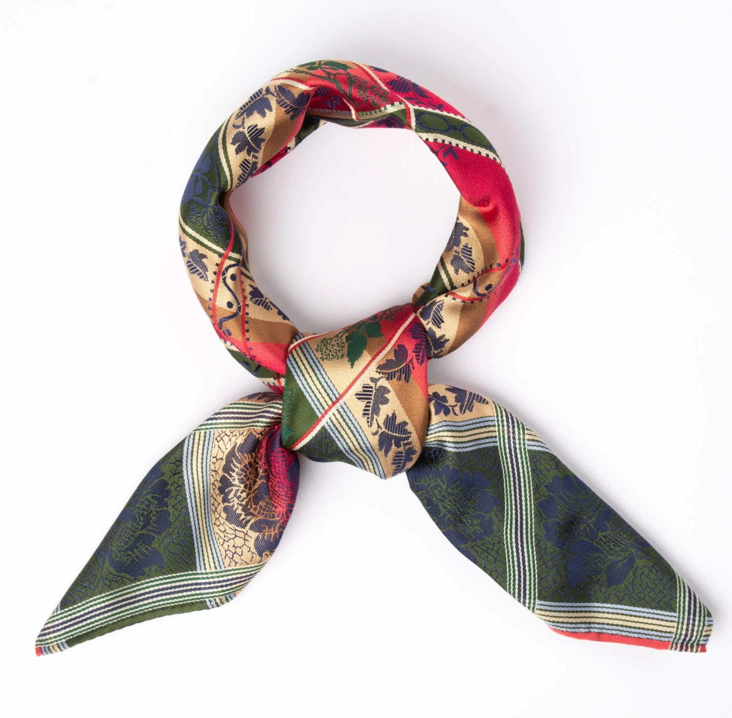 Eufemia Silkeskjerf ⎜ 36