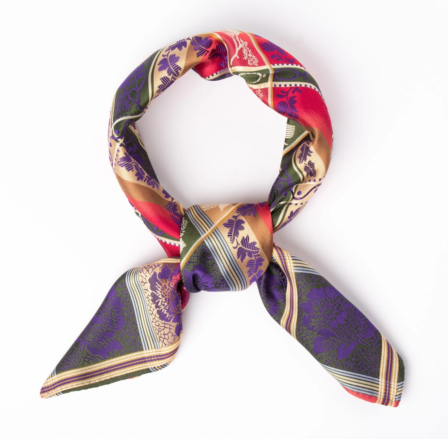 Eufemia Silkeskjerf ⎜ 37