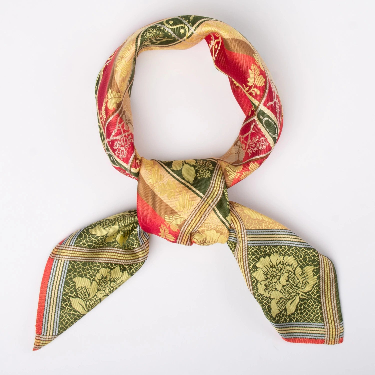 Eufemia Silkeskjerf ⎜ 39