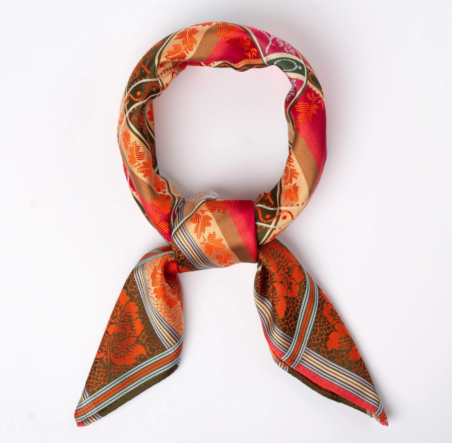 Eufemia Silkeskjerf ⎜ 43