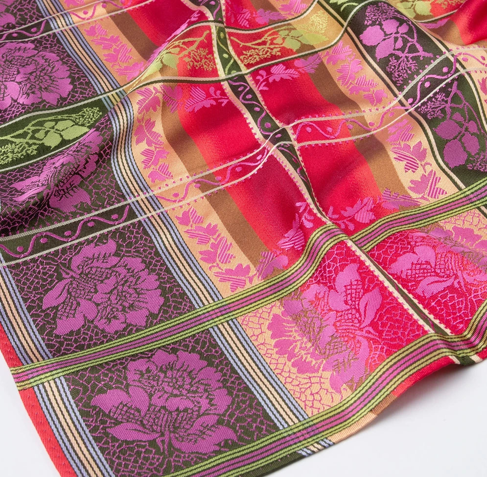 Eufemia Silkeskjerf ⎜ 53