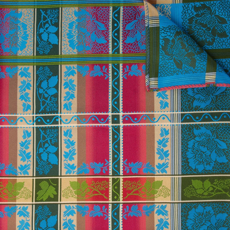 Eufemia Silkeskjerf ⎜ 54