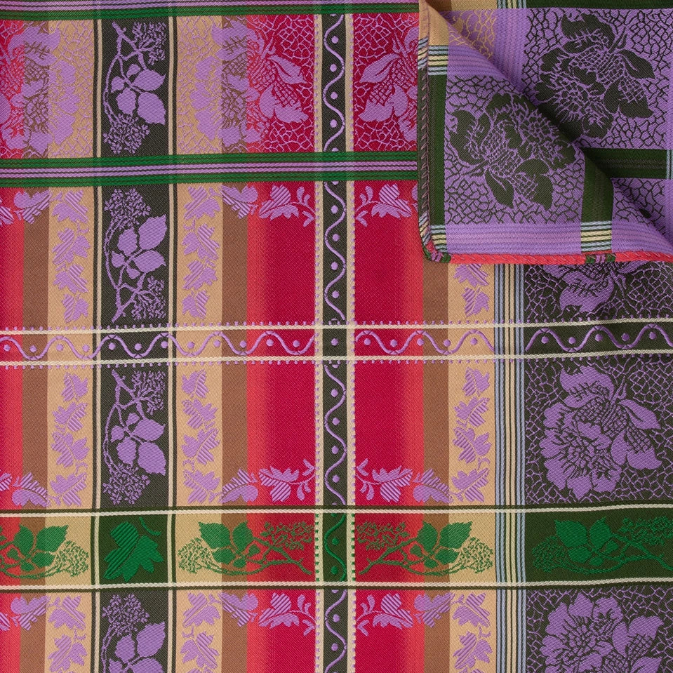 Eufemia Silkeskjerf ⎜ 56