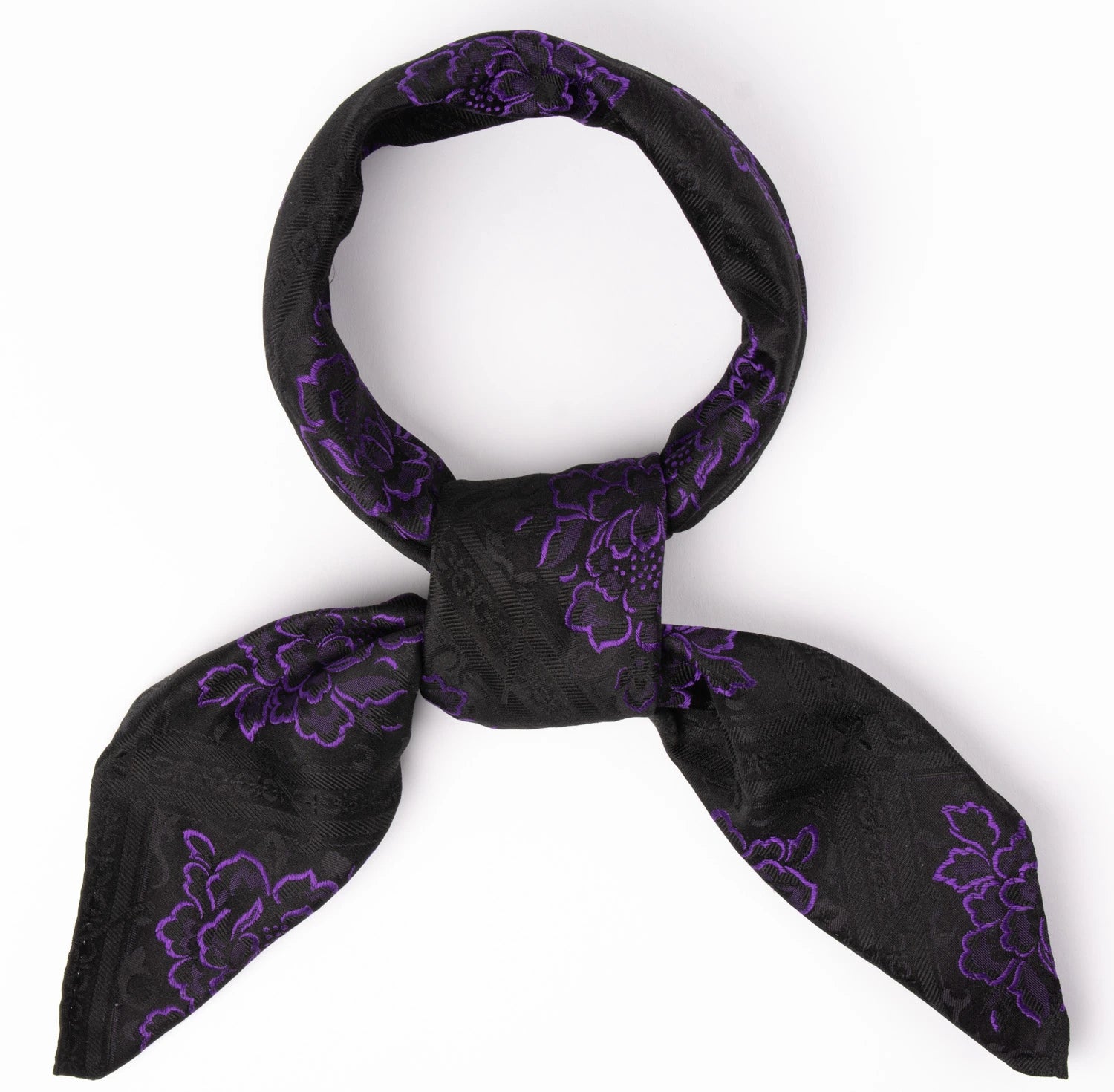 Evita Silkeskjerf  ⎮  14