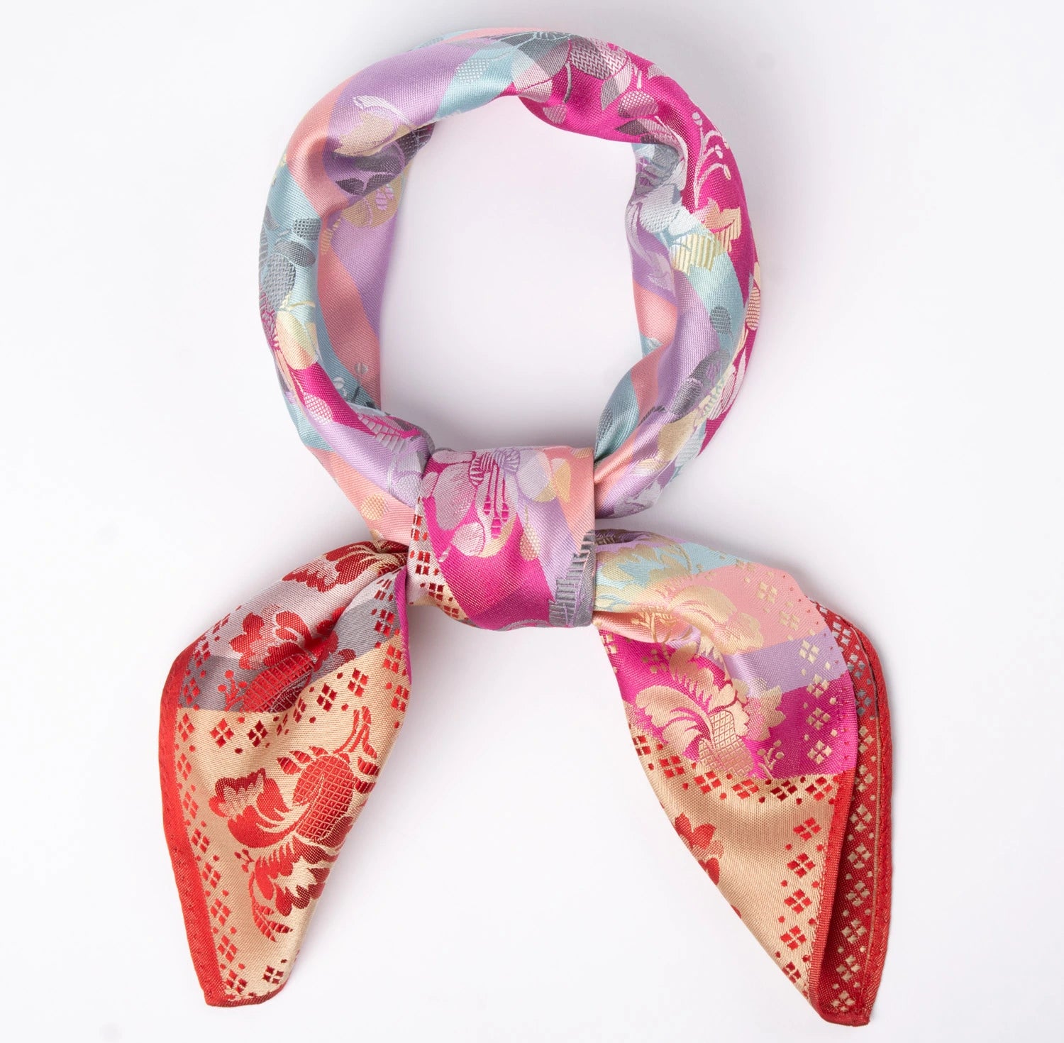 Gabriella Silkeskjerf ⎜ 02