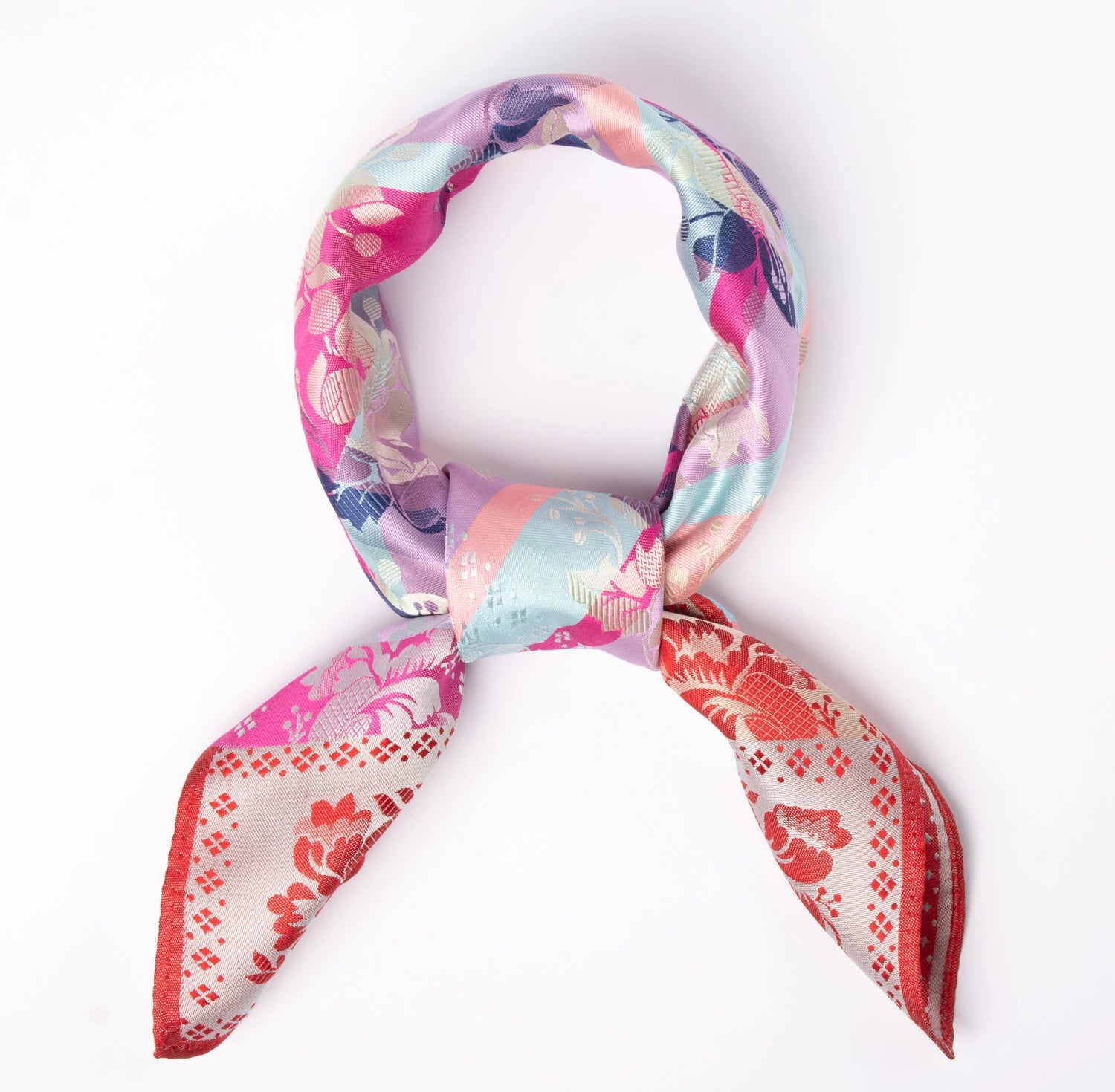 Gabriella Silkeskjerf ⎜ 03