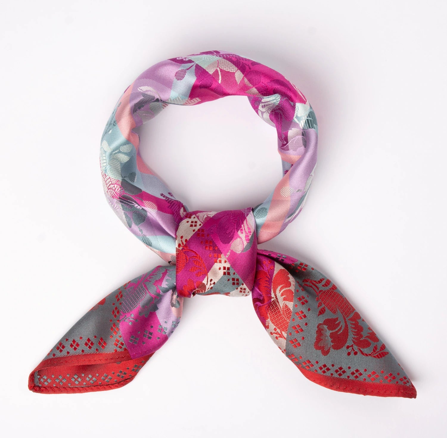 Gabriella Silkeskjerf ⎜ 07