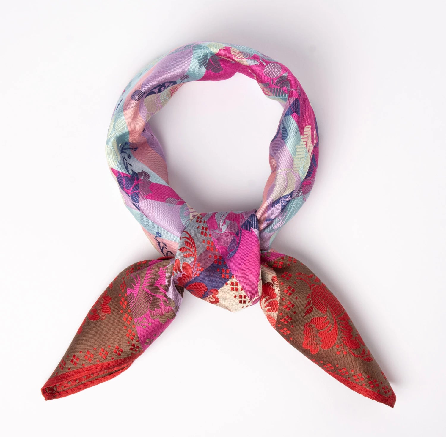 Gabriella Silkeskjerf ⎜ 08