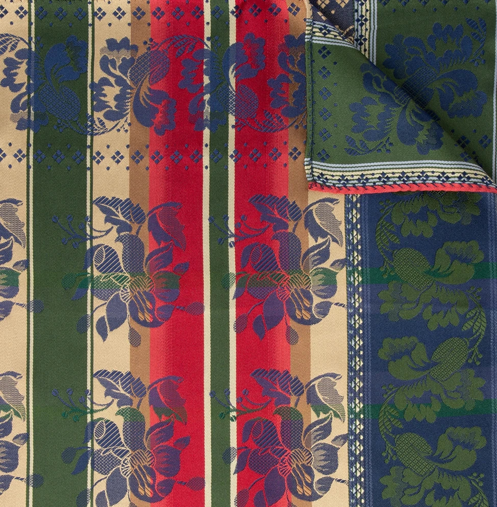 Gabriella Silkeskjerf ⎜ 36