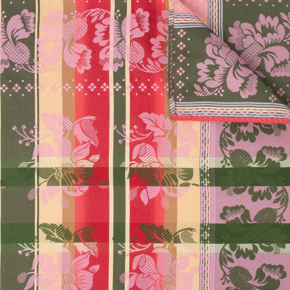 Gabriella Silkeskjerf ⎜ 40