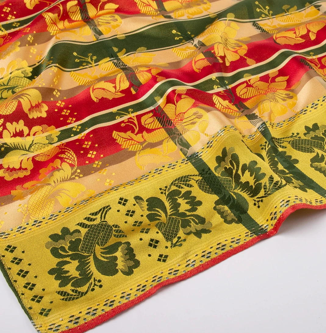 Gabriella Silkeskjerf ⎜ 42