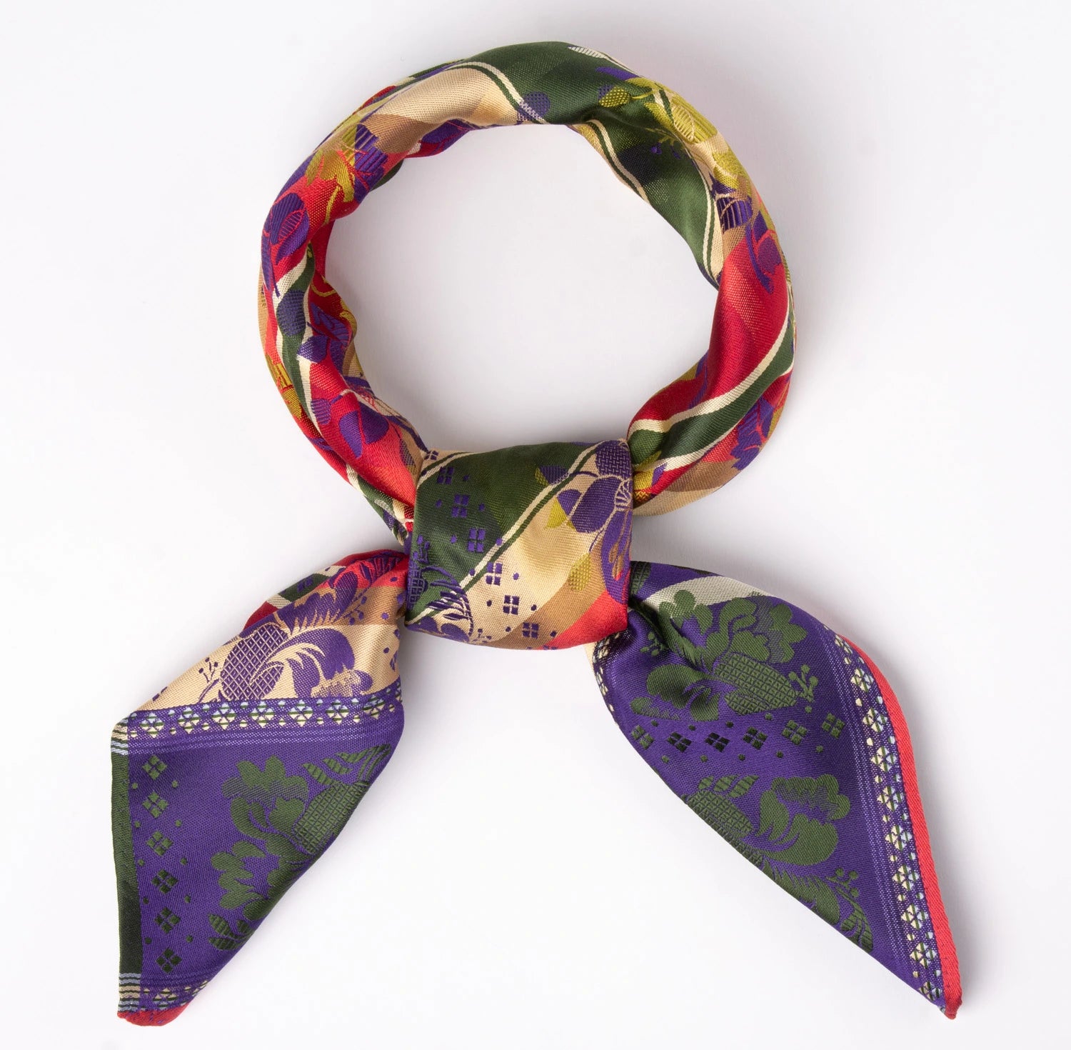 Gabriella Silkeskjerf ⎜ 45