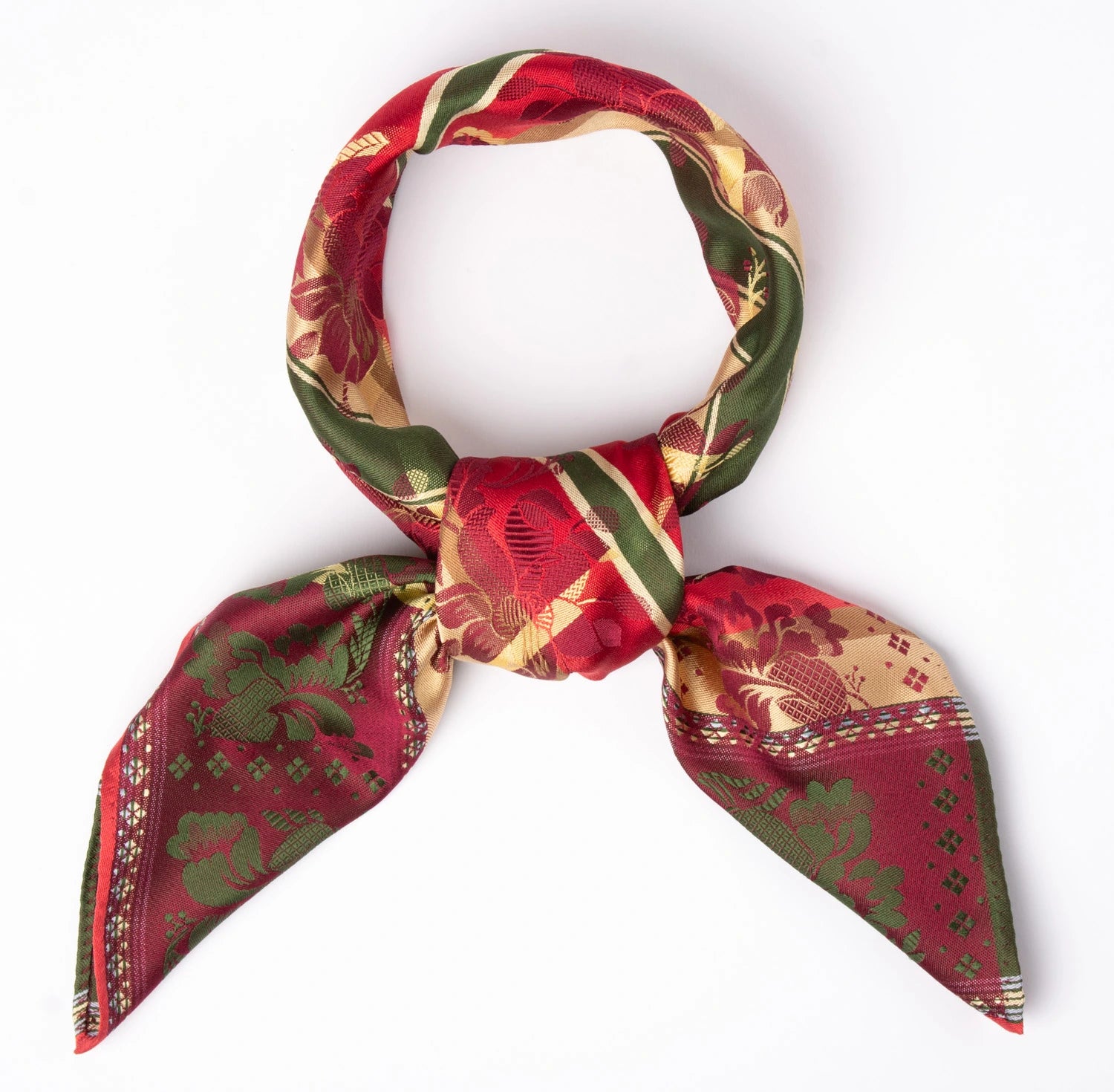 Gabriella Silkeskjerf ⎜ 47