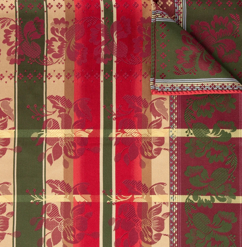 Gabriella Silkeskjerf ⎜ 47