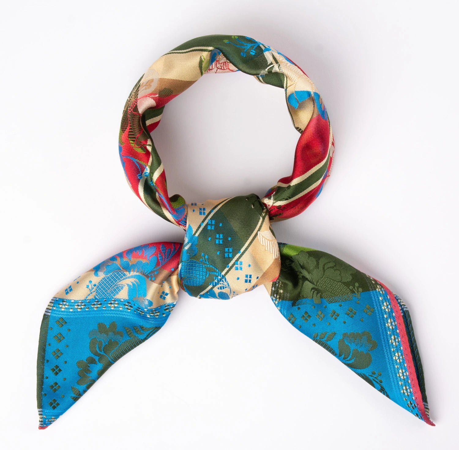 Gabriella Silkeskjerf ⎜ 54