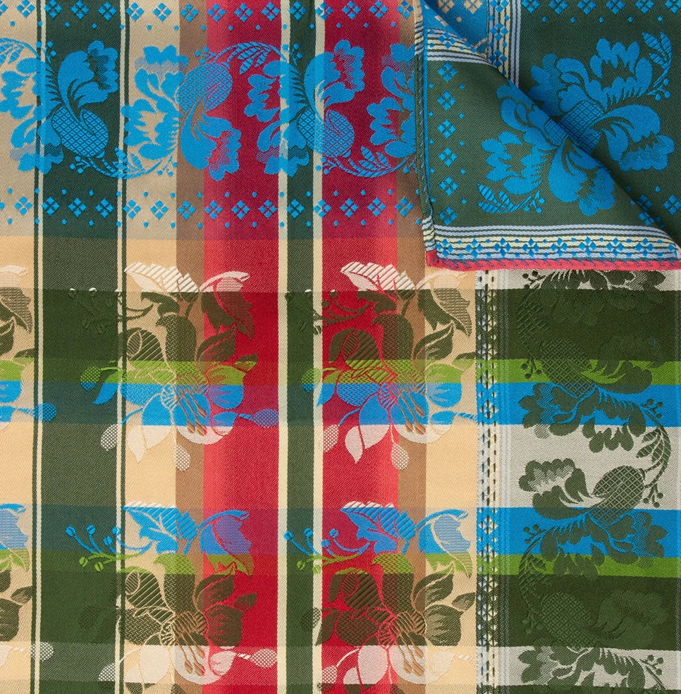 Gabriella Silkeskjerf ⎜ 54