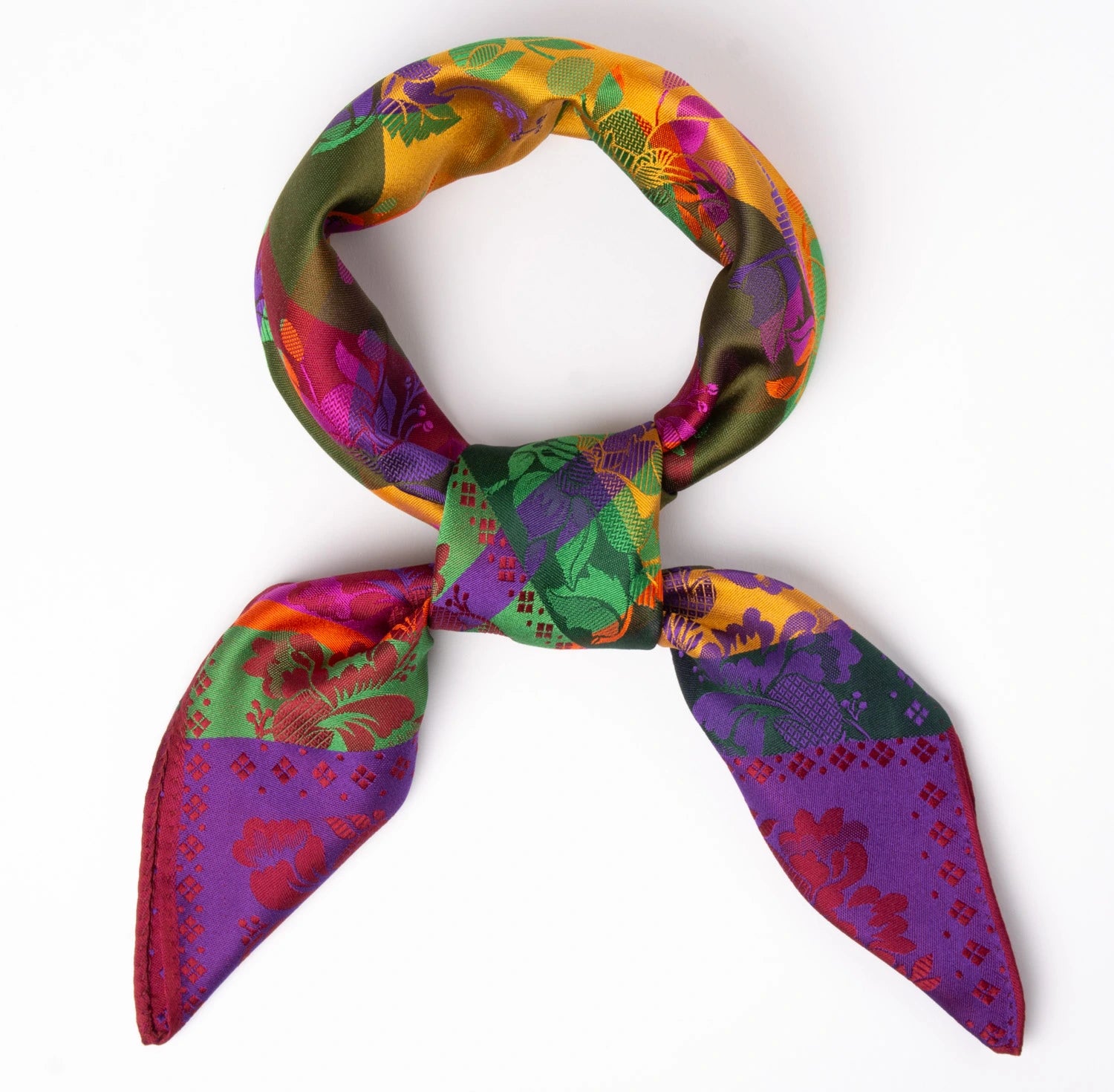 Gabriella Silkeskjerf ⎜ 401