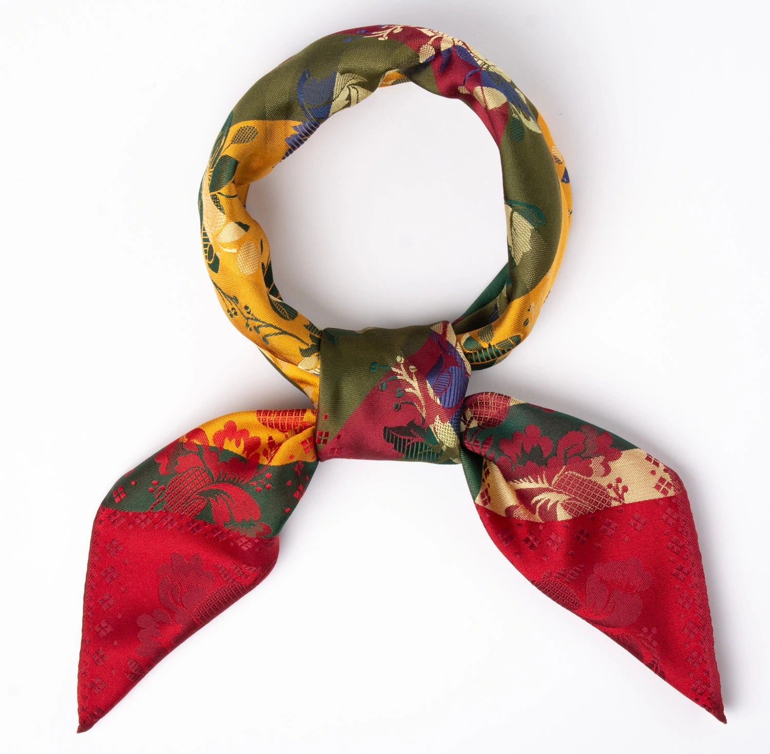 Gabriella Silkeskjerf ⎜ 404