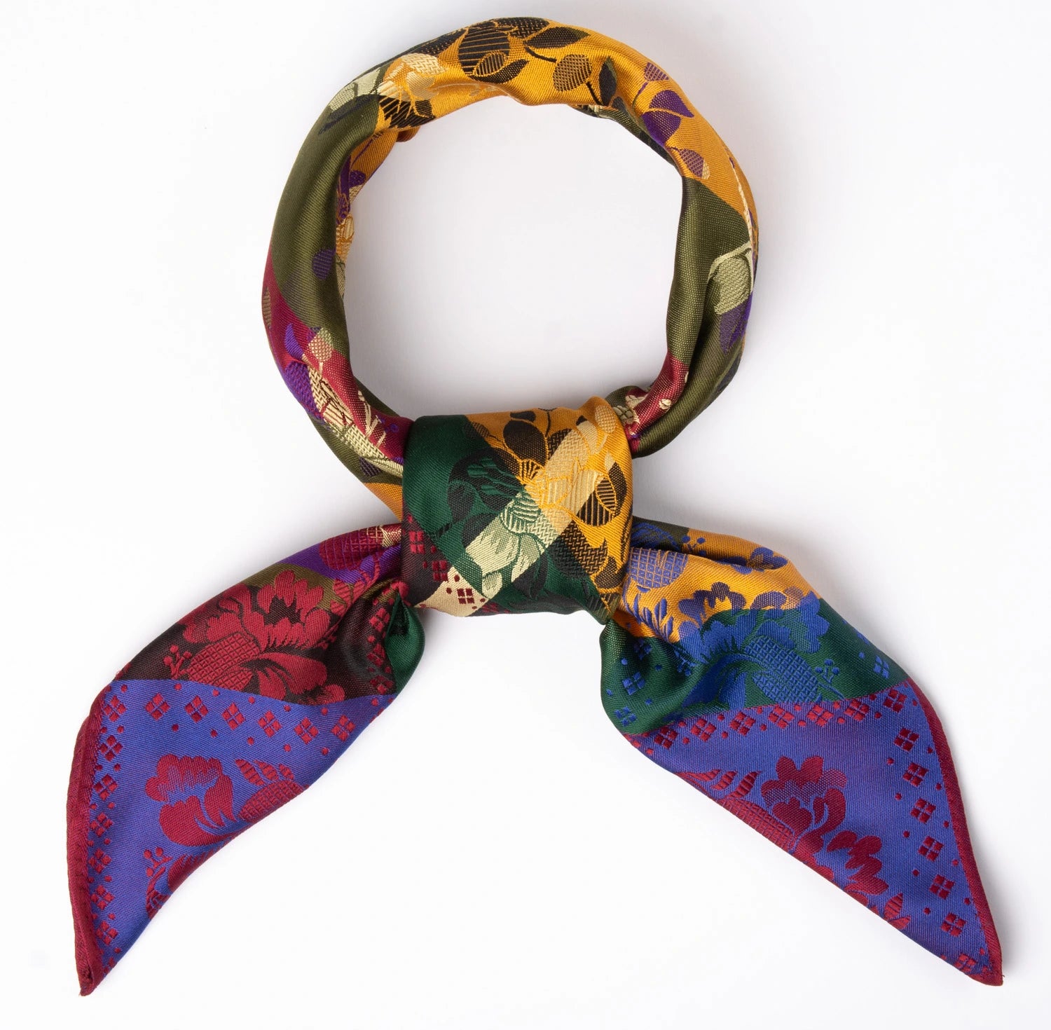 Gabriella Silkeskjerf ⎜ 410