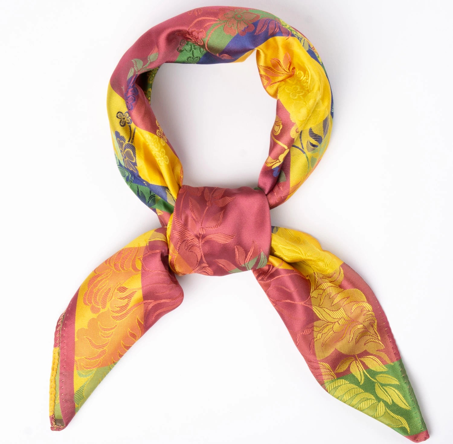 Almoge Silkeskjerf  ⎮  1