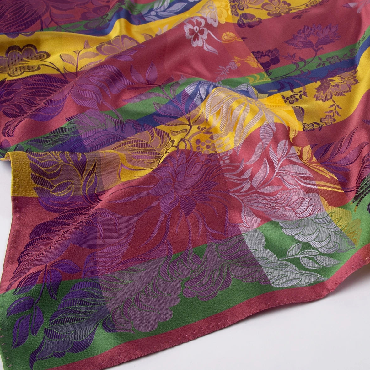 Almoge Silkeskjerf  ⎮  5