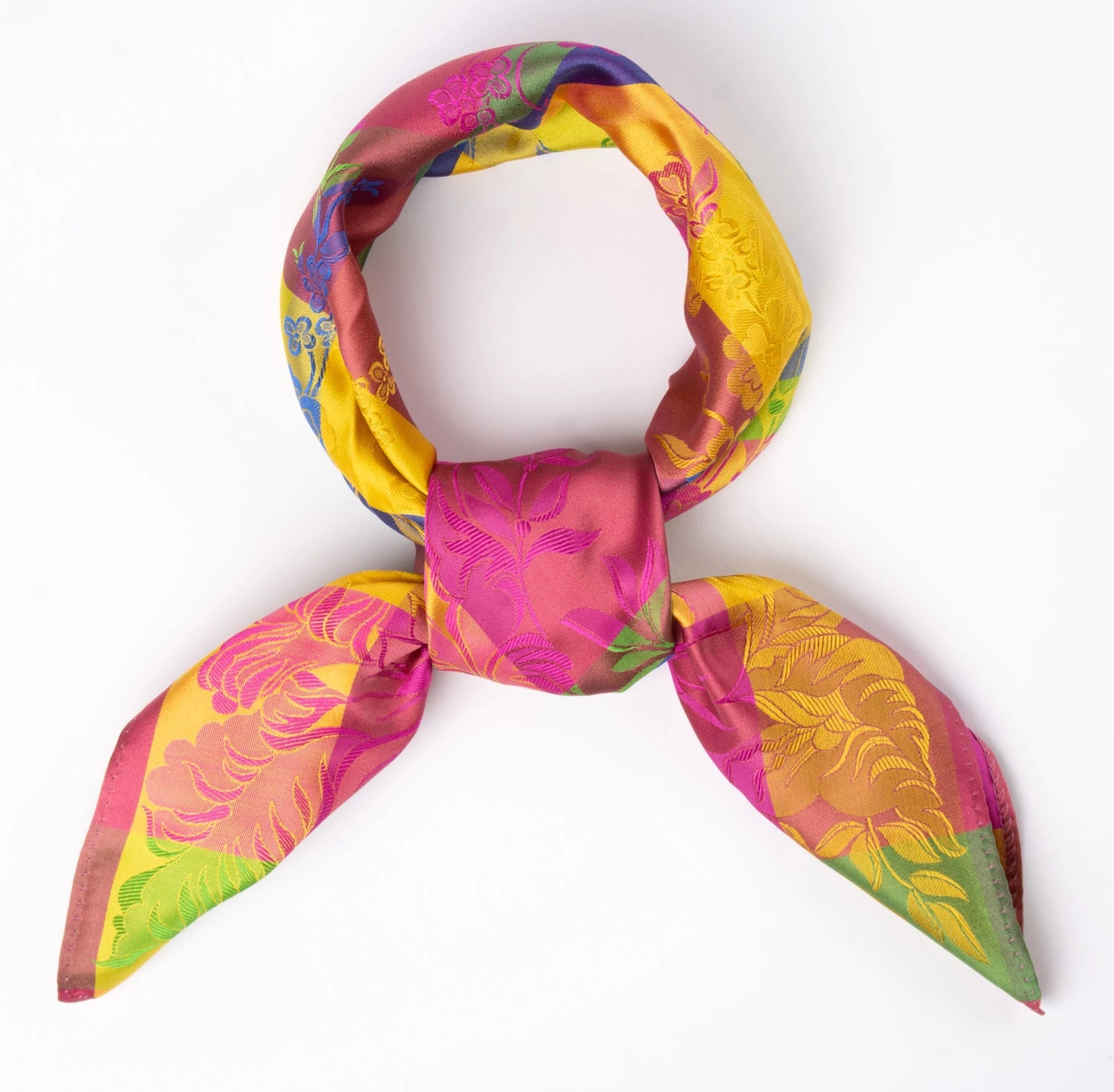 Almoge Silkeskjerf  ⎮  6