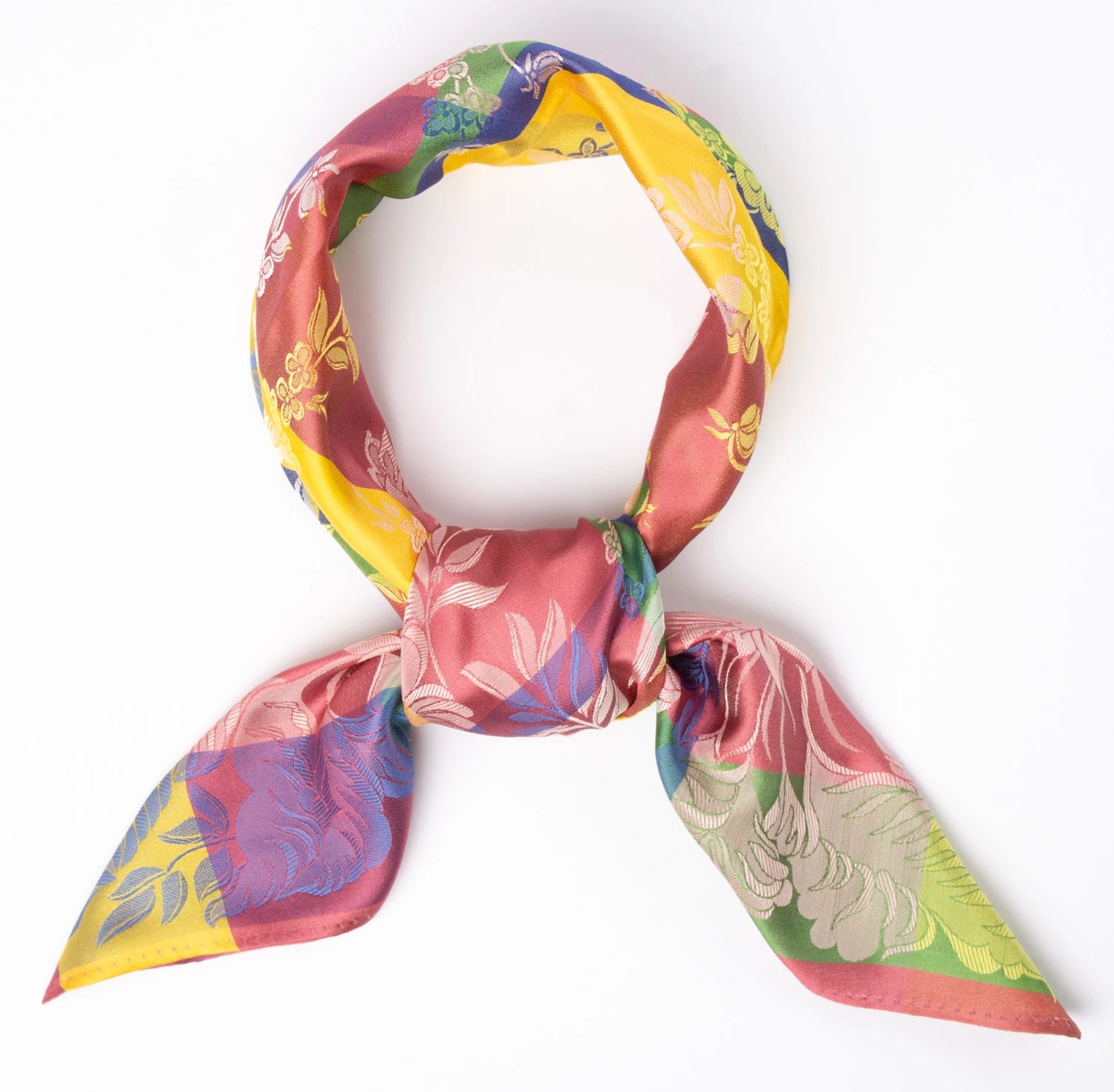 Almoge Silkeskjerf  ⎮  10