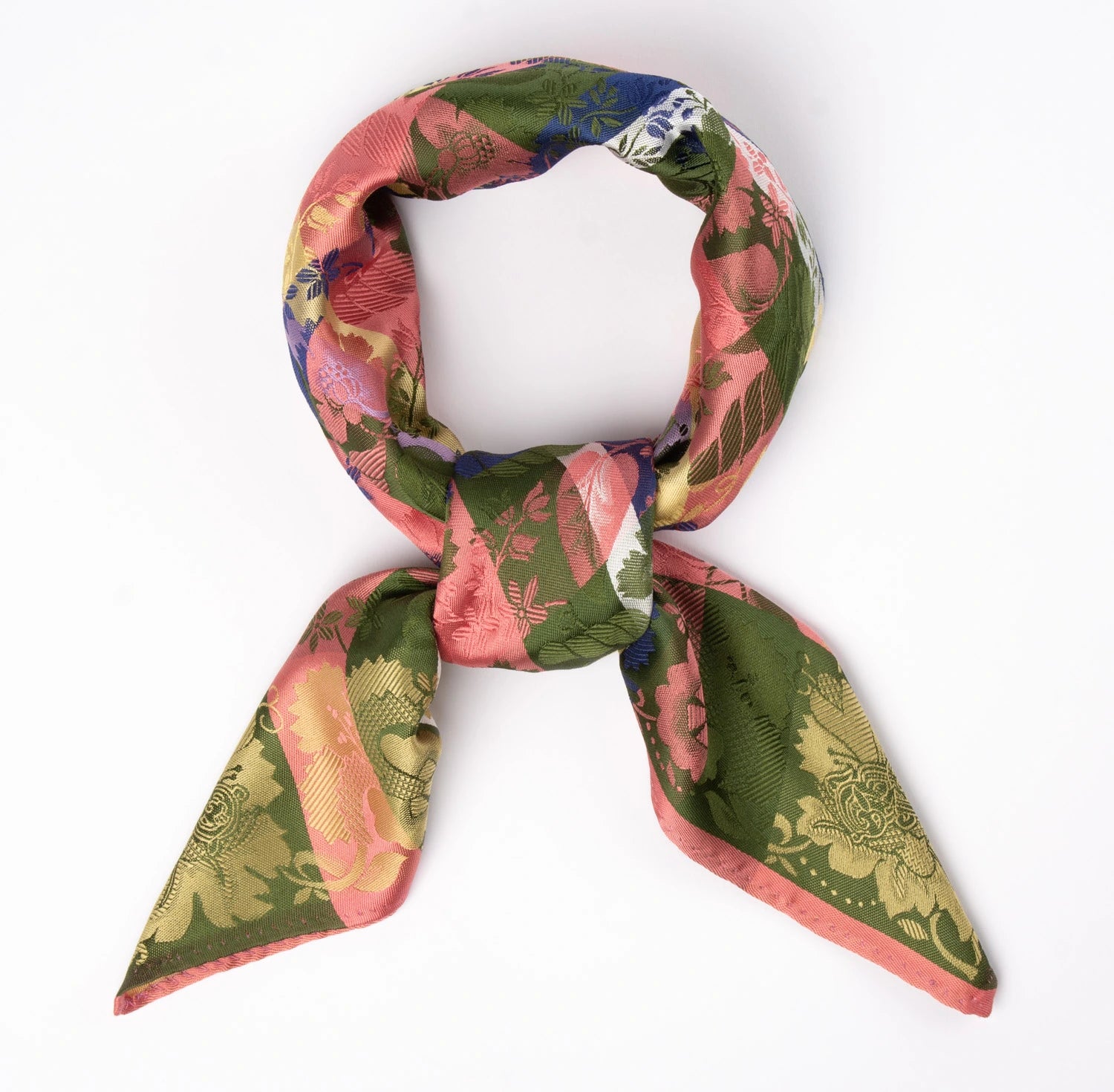 Estelle Silkeskjerf  ⎮  21