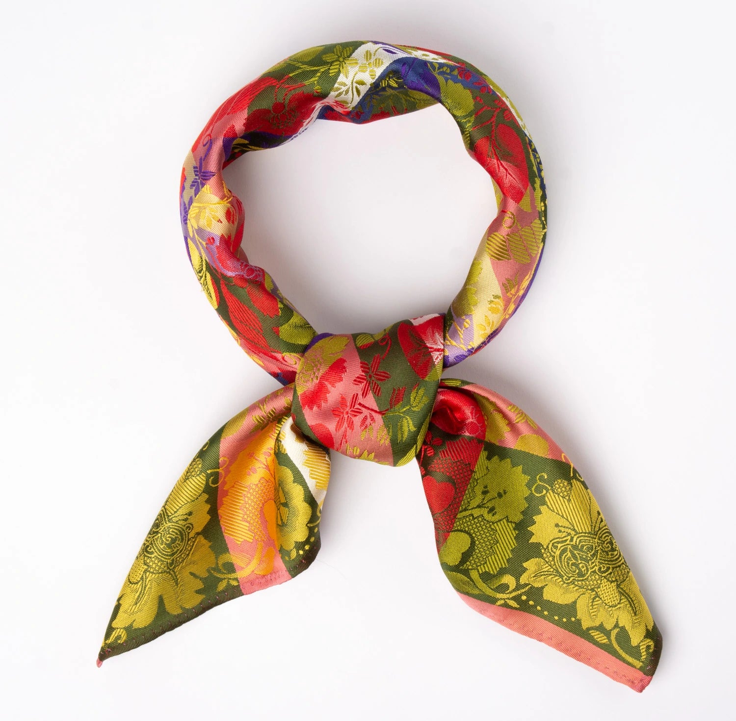 Estelle Silkeskjerf  ⎮  24