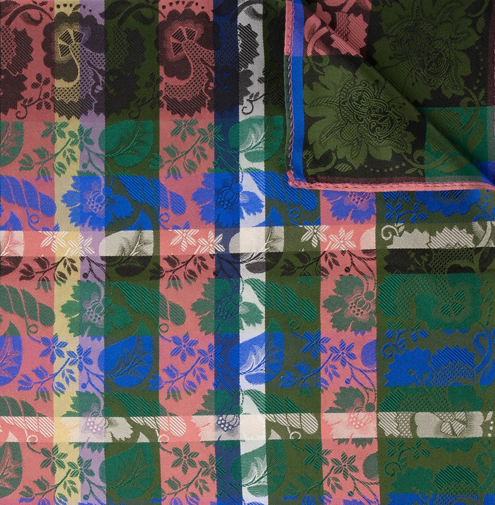 Estelle Silkeskjerf  ⎮  25