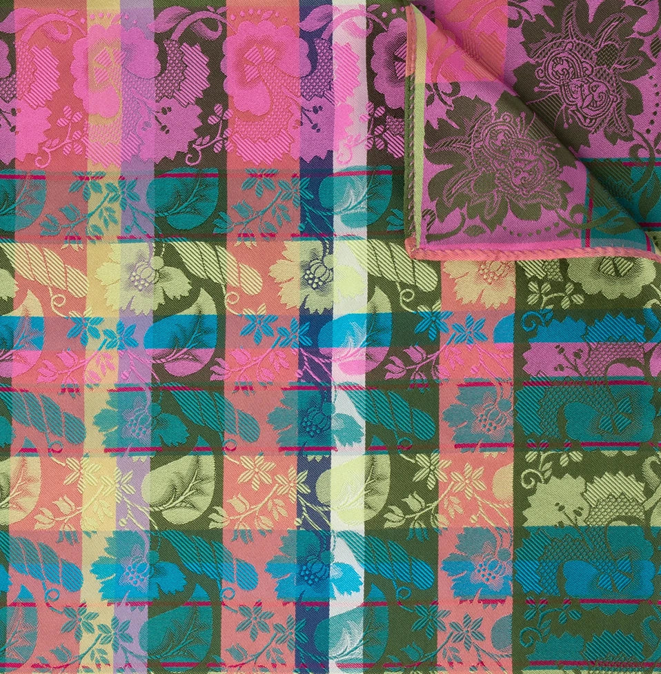 Estelle Silkeskjerf  ⎮  27