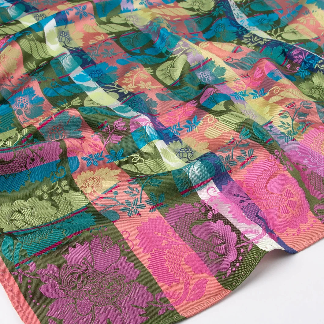 Estelle Silkeskjerf  ⎮  27