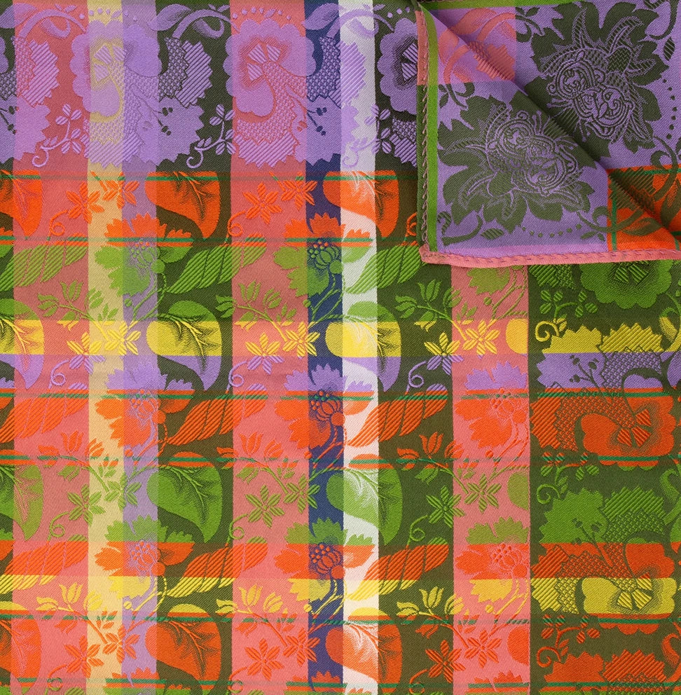 Estelle Silkeskjerf  ⎮  28