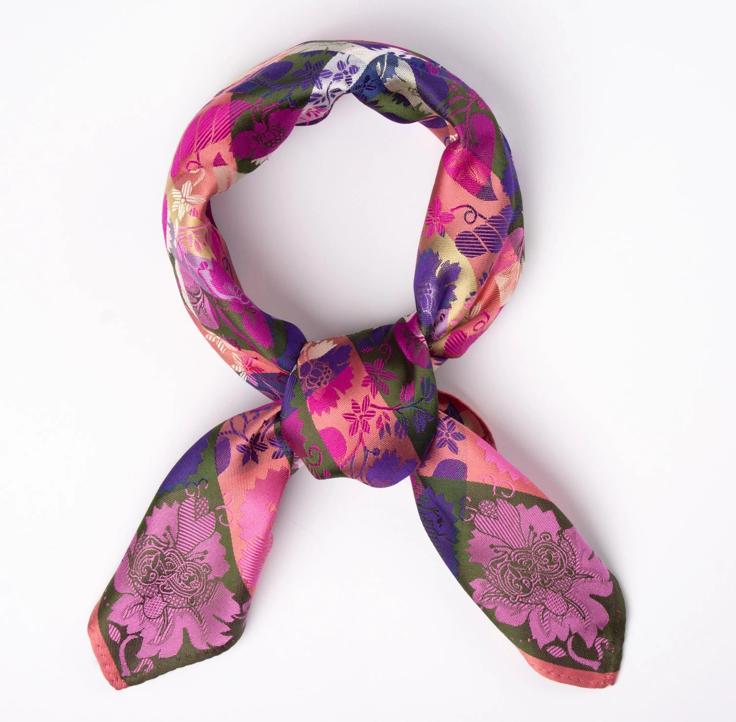 Estelle Silkeskjerf  ⎮  31