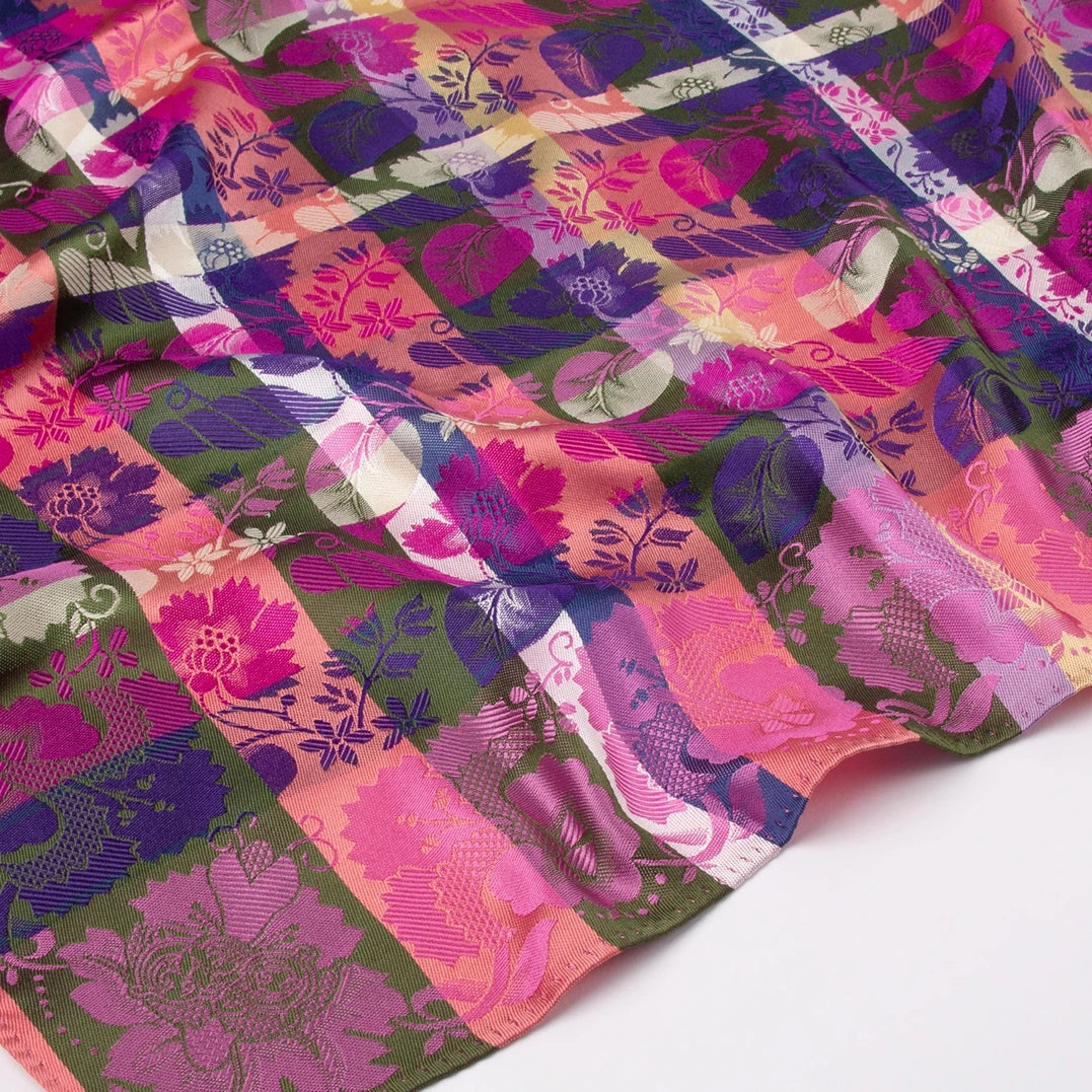 Estelle Silkeskjerf  ⎮  31